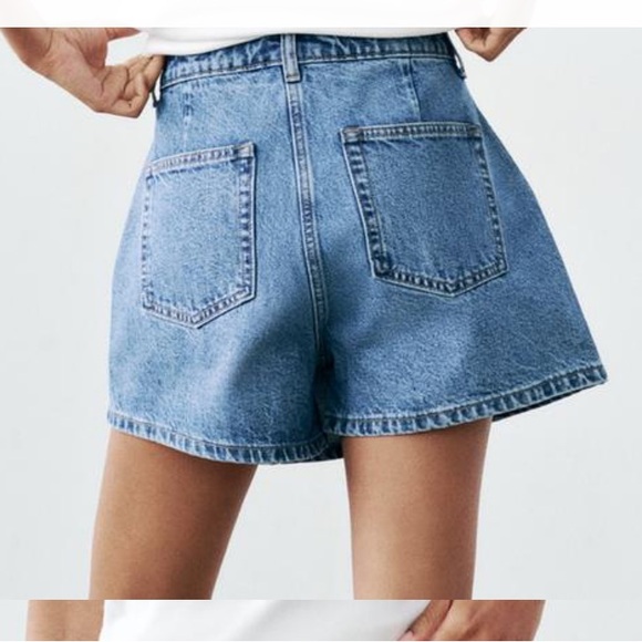 Zara Jean skort size medium (28”) - Picture 3 of 3